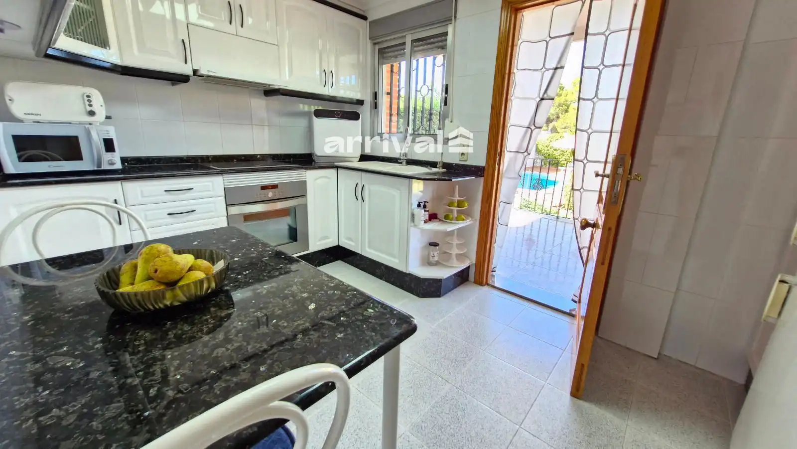 Cocina de Casa o chalet en venta en Paterna con Aire acondicionado, Jardín privado y Terraza