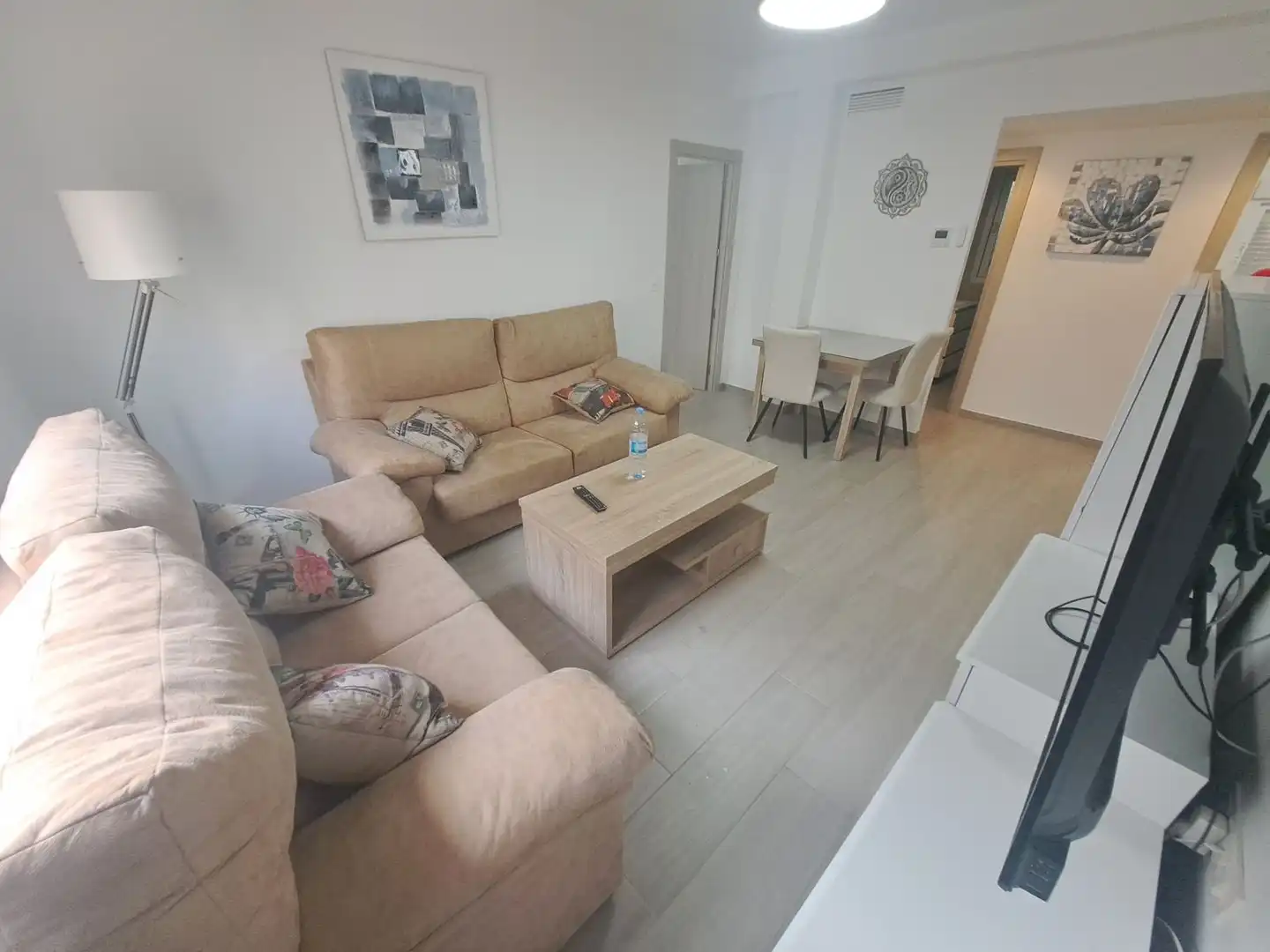 Sala de estar de Piso de alquiler en Granada con Aire acondicionado, Calefacción y Balcón