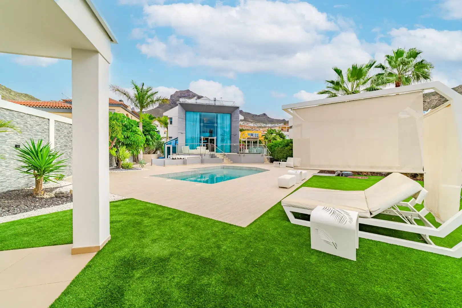 Villa con piscina in vendita a El Sauce