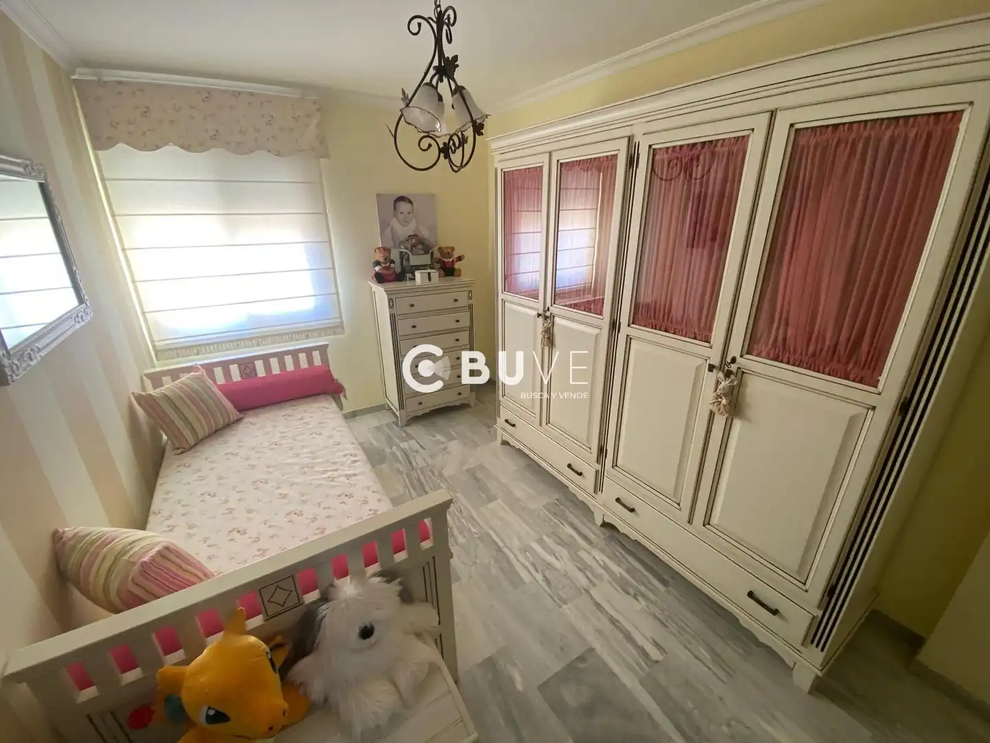 Dormitori de Casa adosada en venda en Dos Hermanas amb Aire condicionat, Calefacció i Terrassa