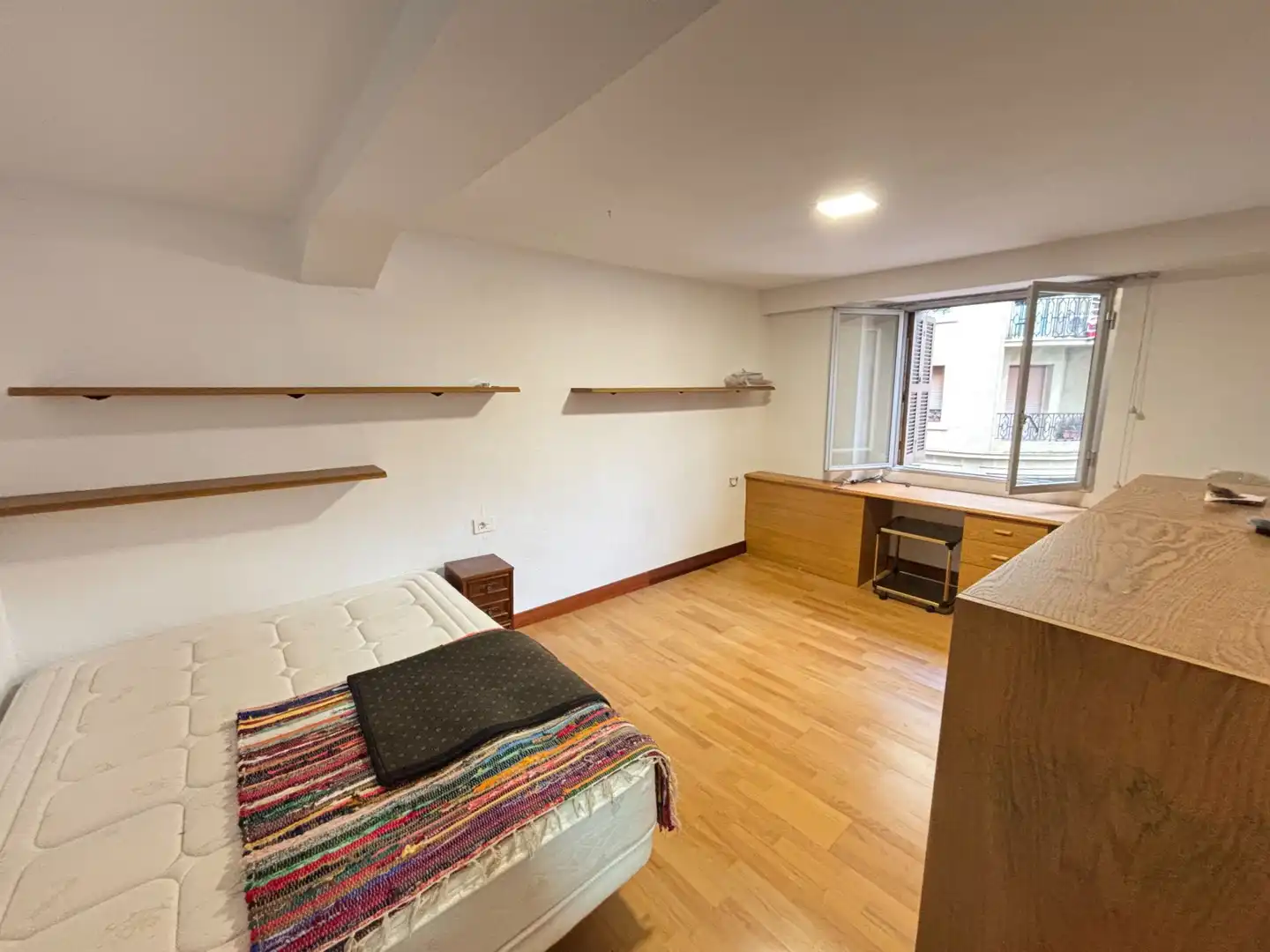 Habitación de Piso en venta en Eibar con Amueblado