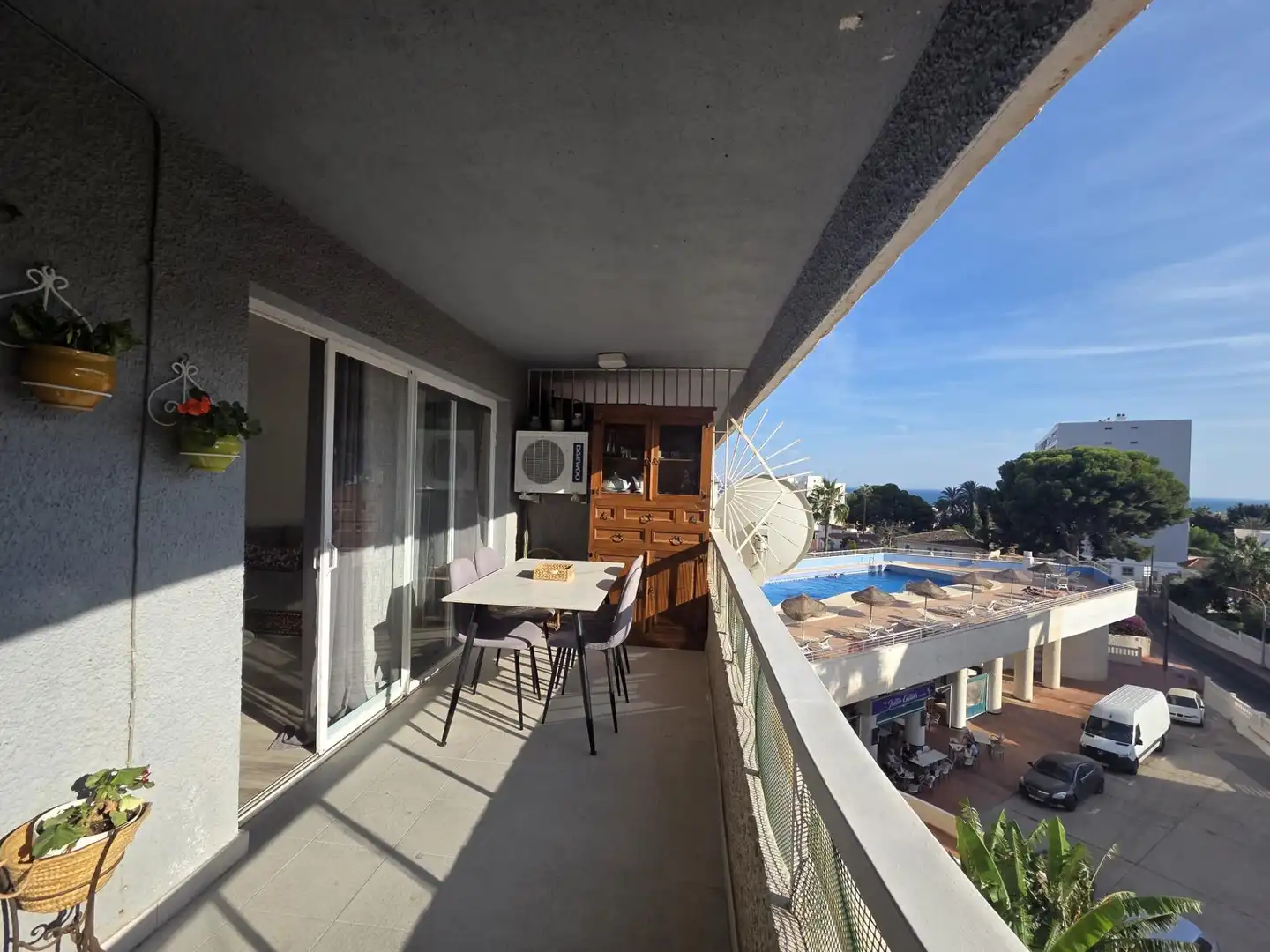 Terraza de Piso de alquiler en Benalmádena con Terraza y Piscina comunitaria