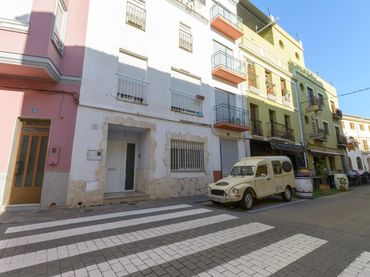 Casa con balcone in vendita a Calle MAJOR 8