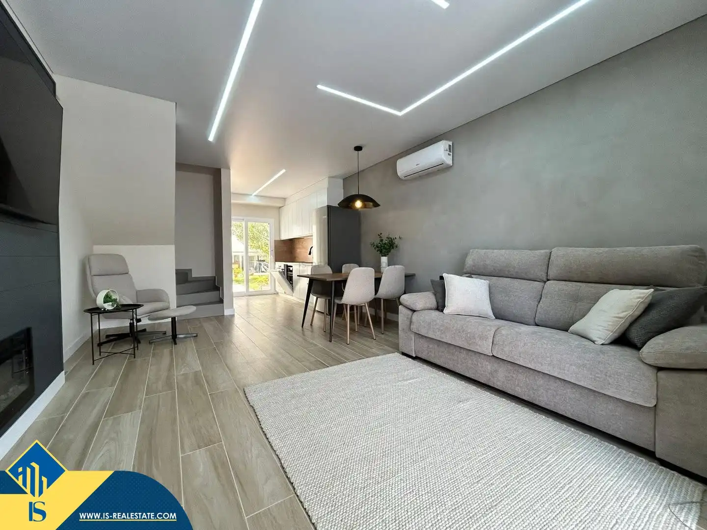 Sala d'estar de Casa o xalet en venda en Turís amb Terrassa, Moblat i Piscina comunitària