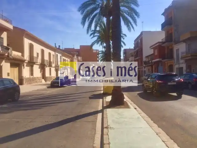 Vista exterior de Local en venta en Rafelbuñol / Rafelbunyol