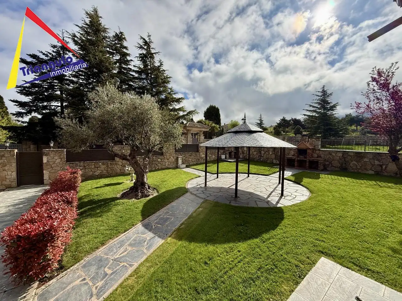 Terraza de Casa o chalet en venta en Otero de Herreros con Calefacción y Jardín privado