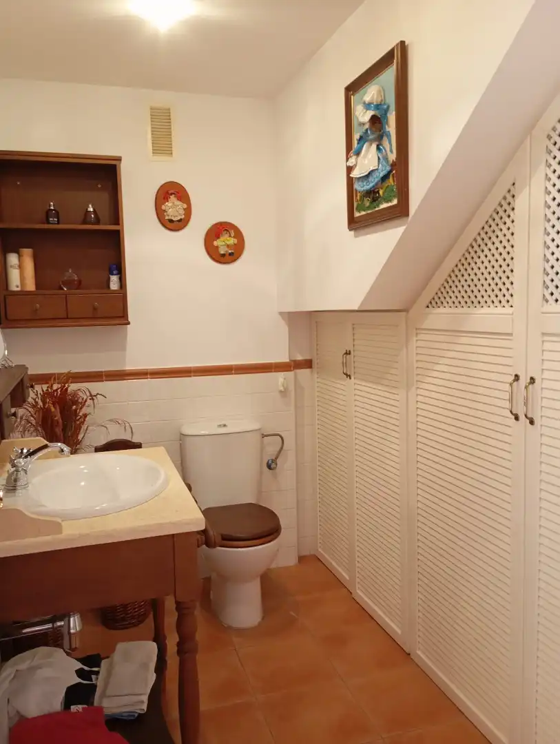 Baño de Casa o chalet en venta en Aranjuez con Aire acondicionado, Calefacción y Jardín privado