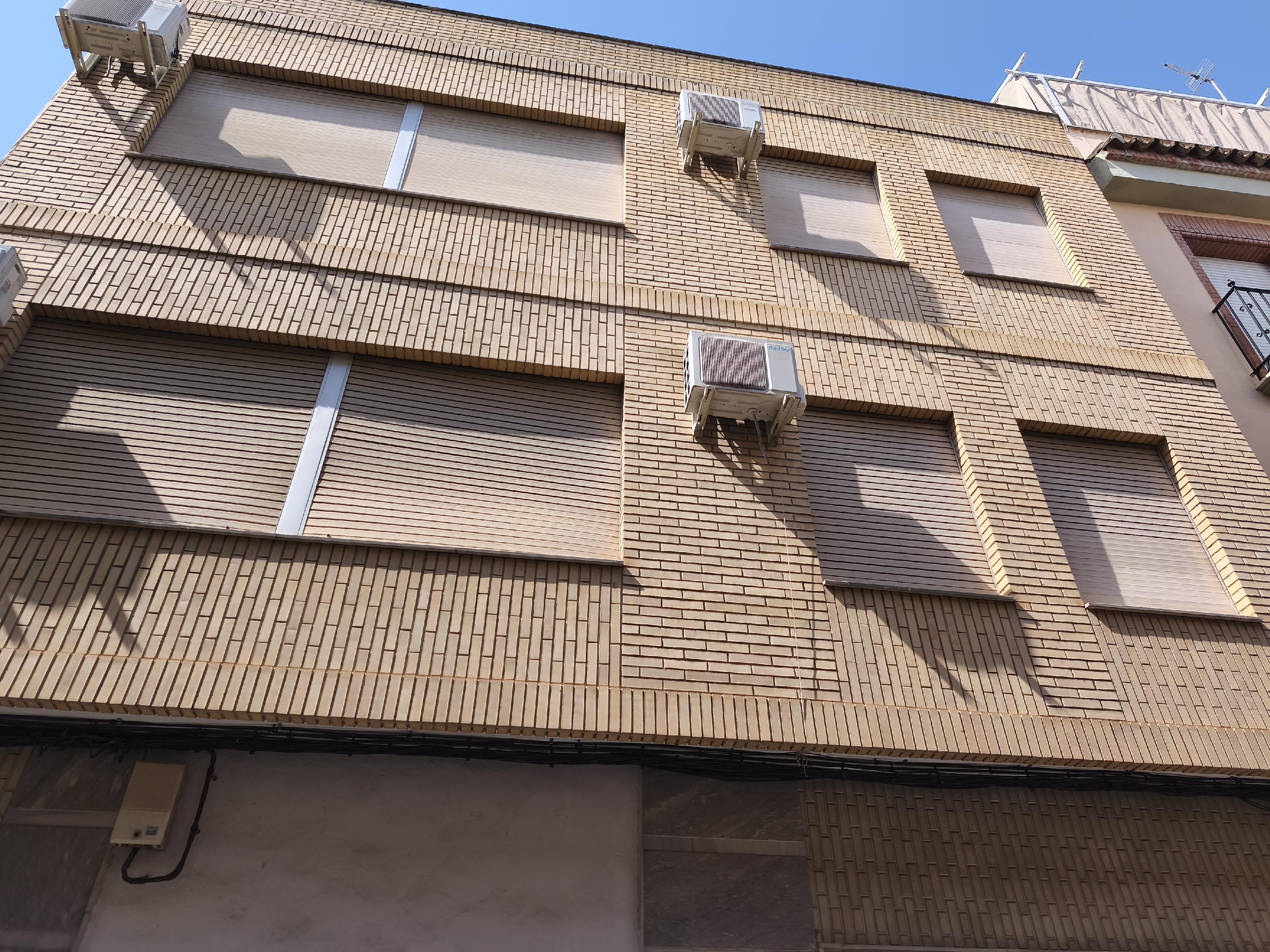 Vista exterior de Apartament en venda en Andújar amb Aire condicionat i Calefacció