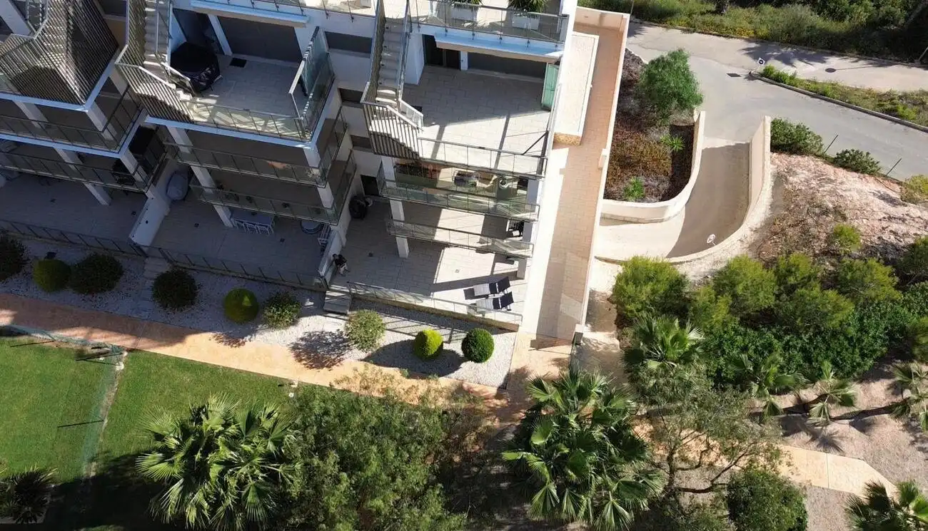 Vista exterior de Apartament en venda en Orihuela amb Aire condicionat, Jardí privat i Terrassa