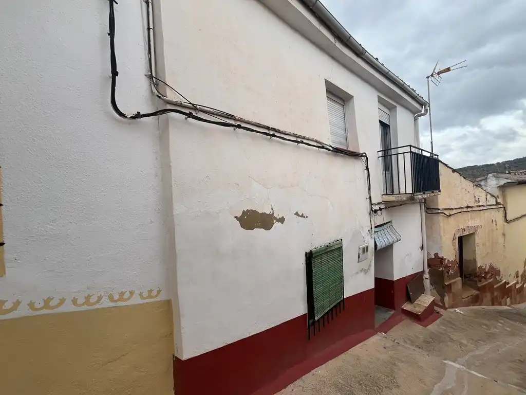 Vista exterior de Casa o chalet en venta en Alcaraz con Balcón