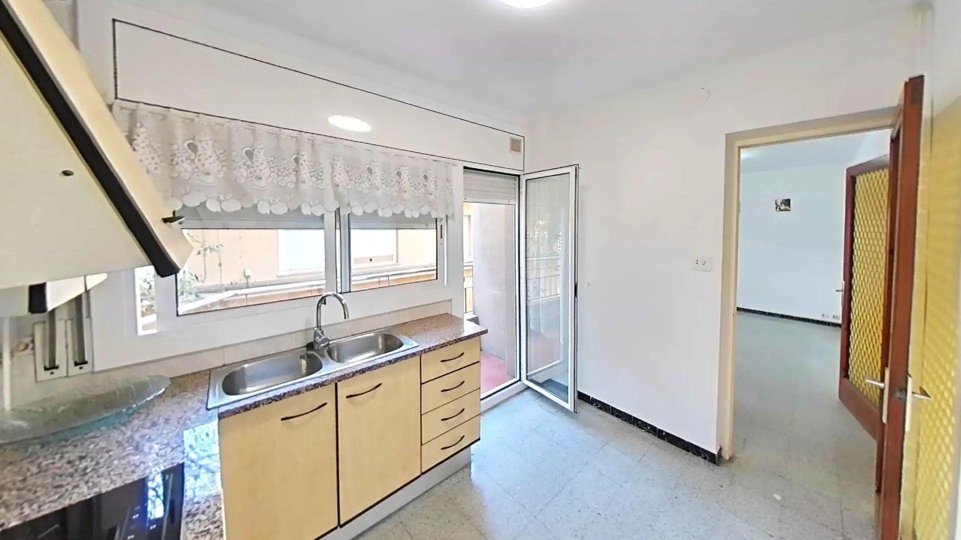 Kitchen of Flat for sale in Calella, Barcelona