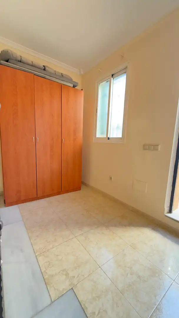Habitación de Casa adosada en venta en Adra, Almería