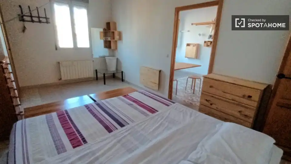 Room in Russafa
