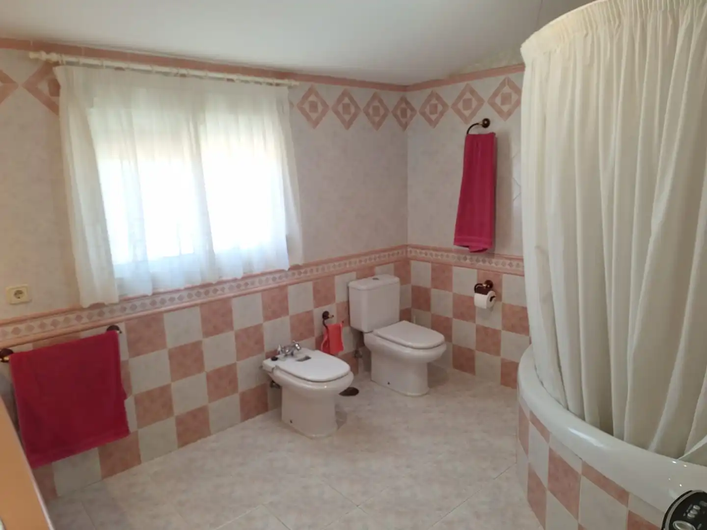 Bany de Casa o xalet en venda en Alicante / Alacant amb Jardí privat, Terrassa i Traster