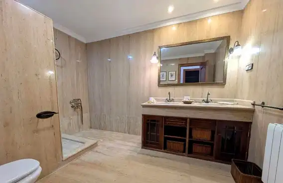 Baño de Casa o chalet para compartir en Linares con Aire acondicionado, Terraza y Amueblado
