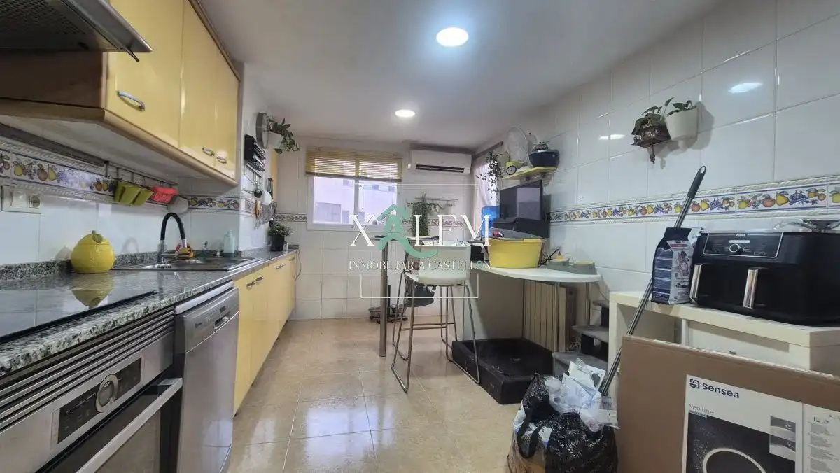 Kitchen of Flat for sale in Vila-real  with Terrace, Storage room and Balcony