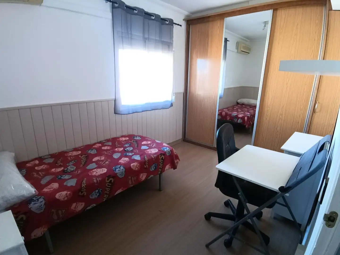 Dormitori de Pis en venda en Huelva amb Aire condicionat i Terrassa