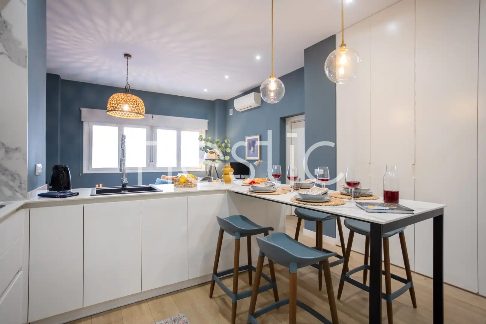Cocina de Apartamento de alquiler en Madrid con Aire acondicionado, Calefacción y Amueblado