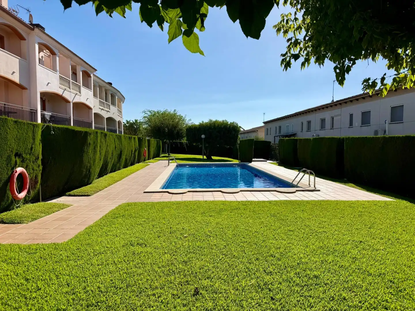 Piscina de Casa adosada en venta en Calafell con Aire acondicionado, Calefacción y Terraza