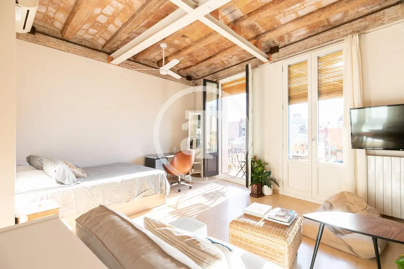 Habitación de Piso de alquiler en  Barcelona Capital con Aire acondicionado, Calefacción y Amueblado