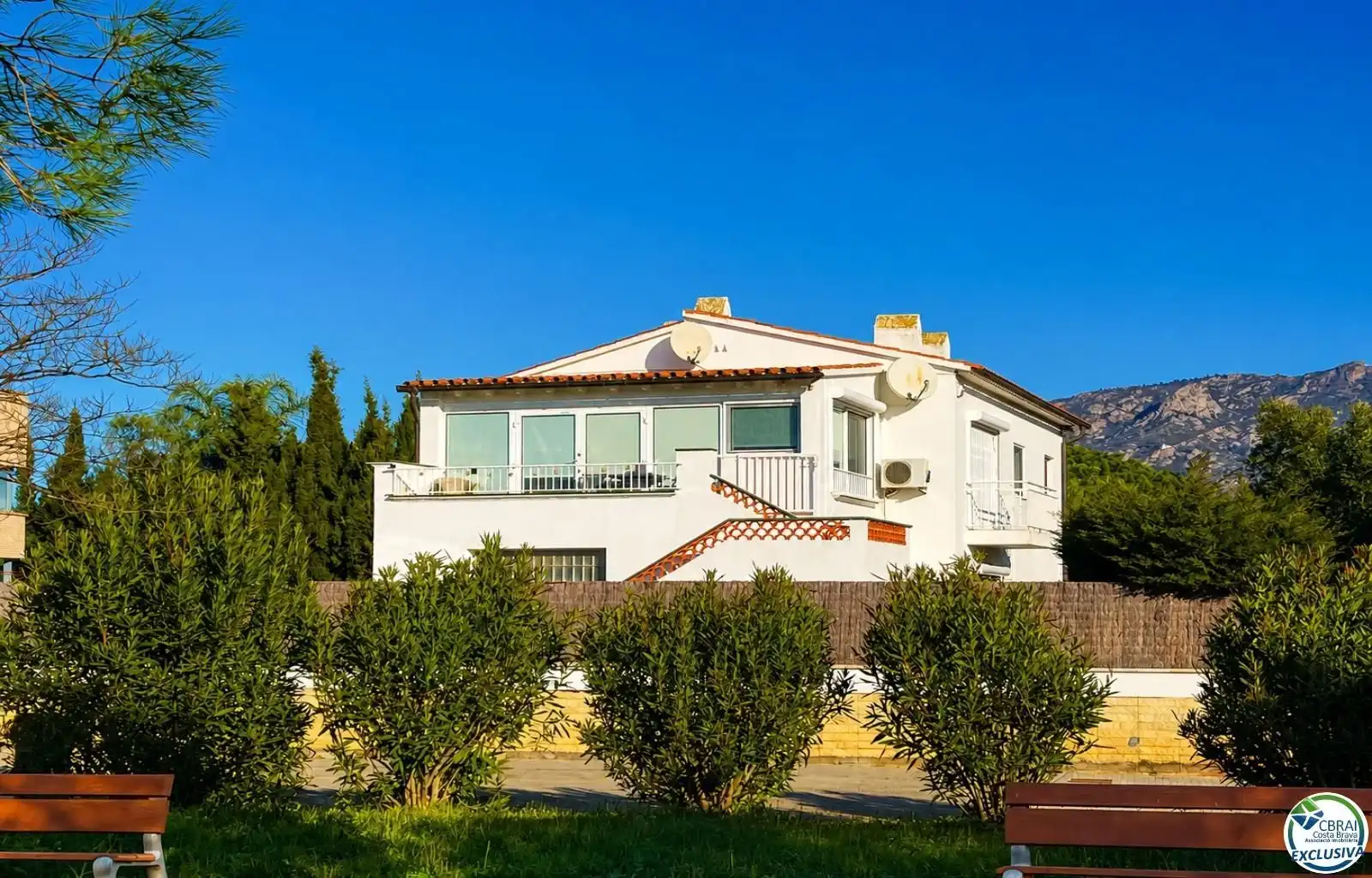 Casa amb piscina en venda a Castanyer