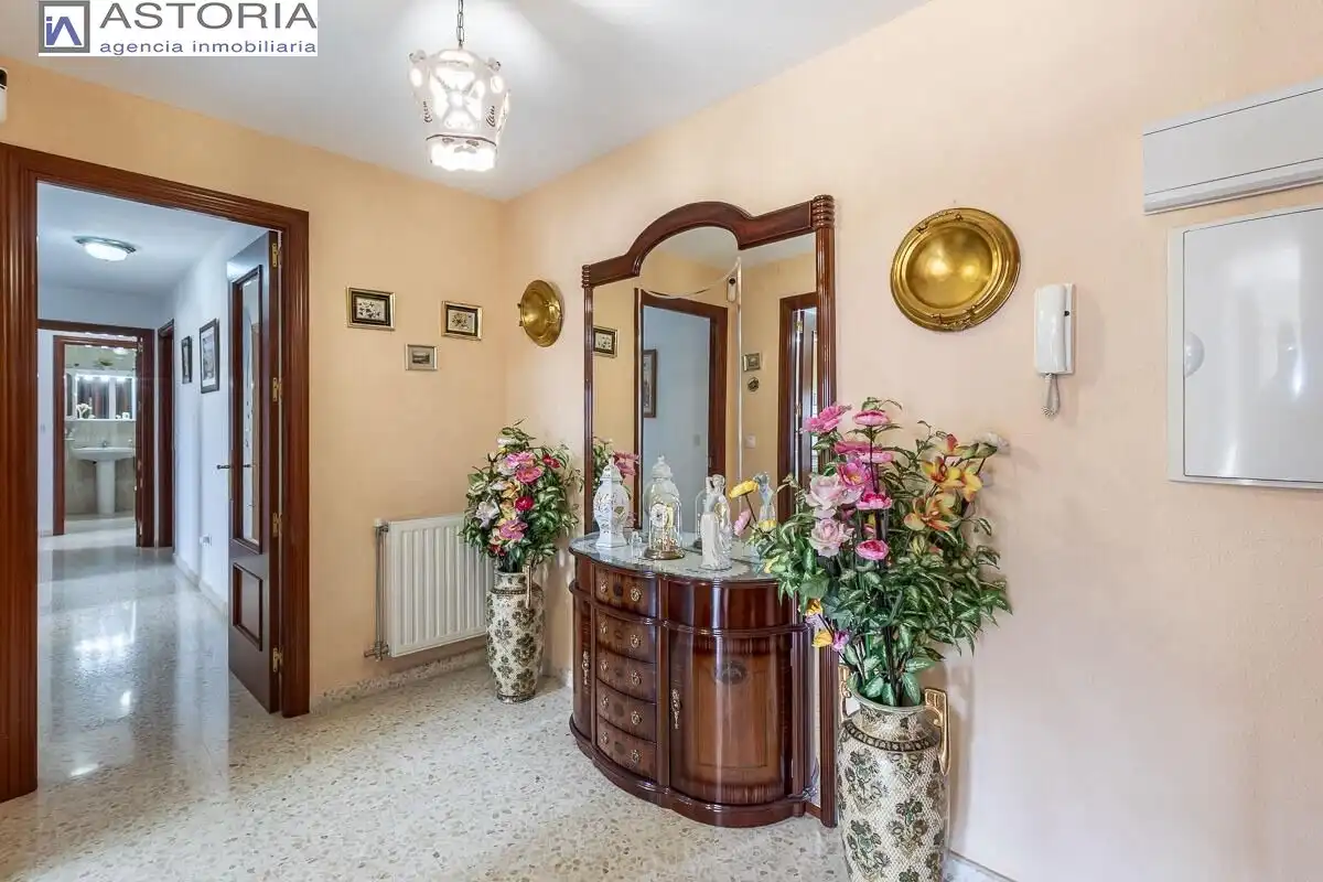 Piso con ascensor en venta en Calle Gobernador Pedro Temboury, imagen 7