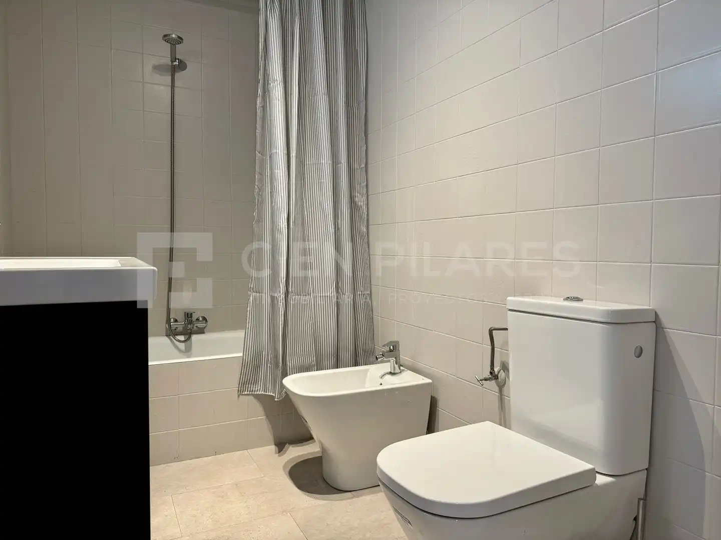 Room in Calle Fundición, Gran Via