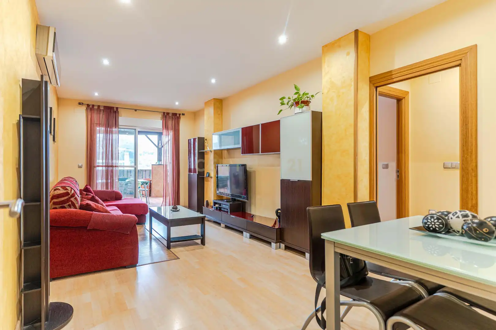 Sala d'estar de Apartament en venda en Salobreña amb Aire condicionat, Traster i Forn