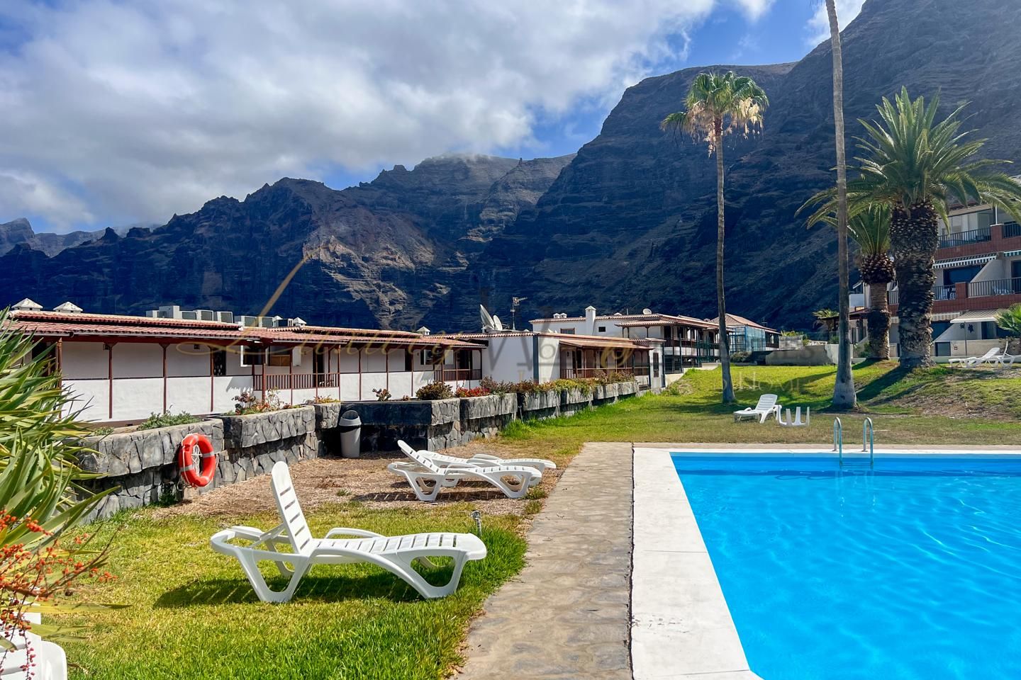 Exterior view of Planta baja for sale in Santiago del Teide  with Terrace, Furnished and Community pool