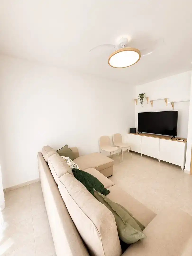 Wohnzimmer von Einfamilien-Reihenhaus zur Miete in Almazora / Almassora mit Klimaanlage und Möbliert