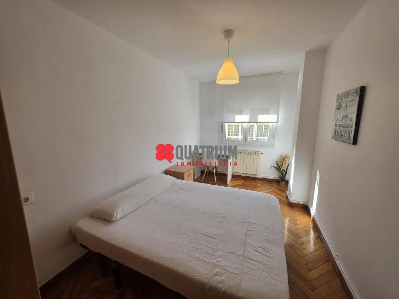 Flat for rent in Avenida de Rosalía de Castro, Ensanche - Sar