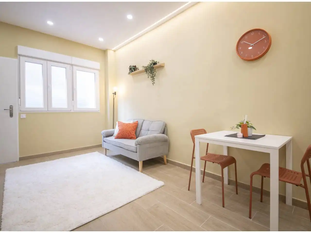 Sala de estar de Estudio de alquiler en Barcelona con Aire acondicionado, Amueblado y Alarma
