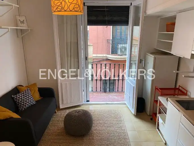 Balcony of Study for rent in  Barcelona Capital  with Heating, Furnished and Balcony