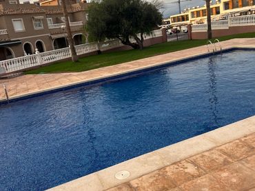 Bungalow with pool for sale in Santa Pola ciudad