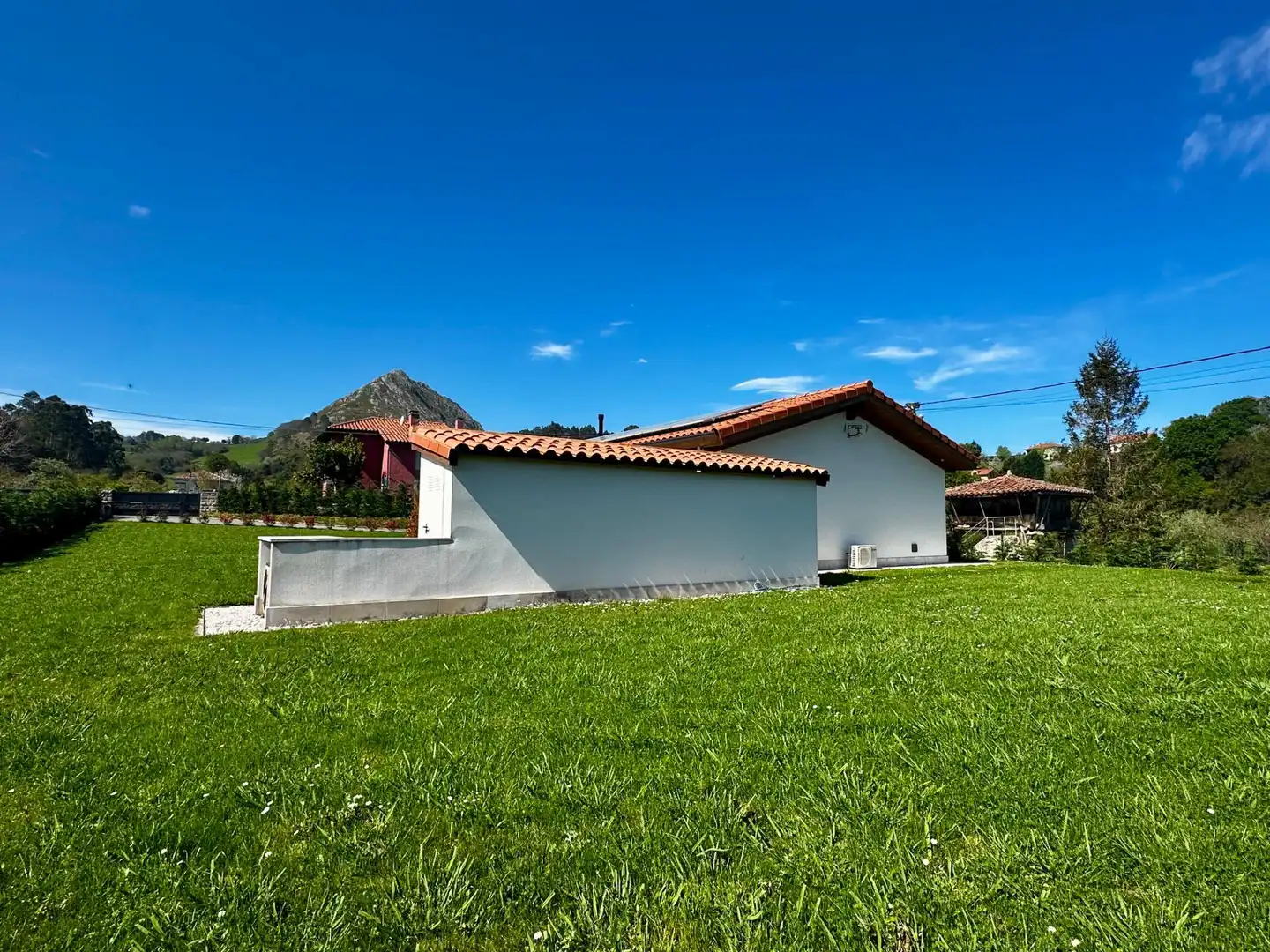 Vista exterior de Casa o chalet en venta en Ribadesella con Aire acondicionado, Calefacción y Jardín privado