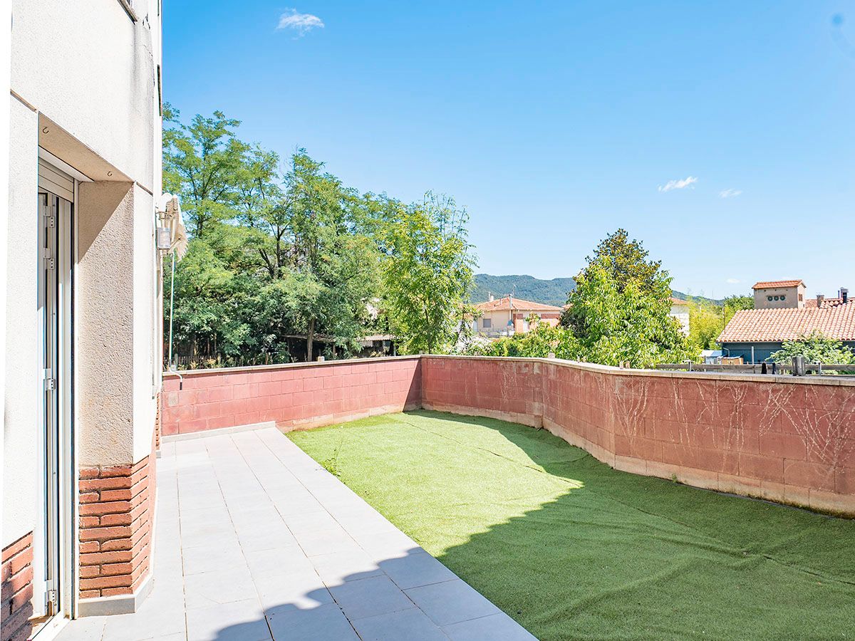 Terraza de Casa o chalet en venta en Santa Pau con Calefacción y Jardín privado