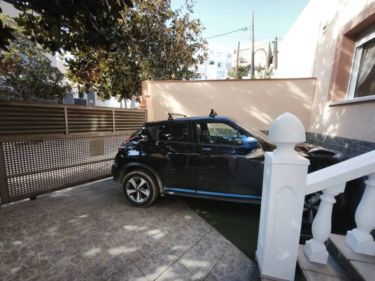 Parking de Casa o chalet en venta en Santa Coloma de Gramenet con Aire acondicionado, Jardín privado y Parquet