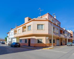 Vista exterior de Casa adosada en venda en Almoradí amb Aire condicionat, Calefacció i Terrassa