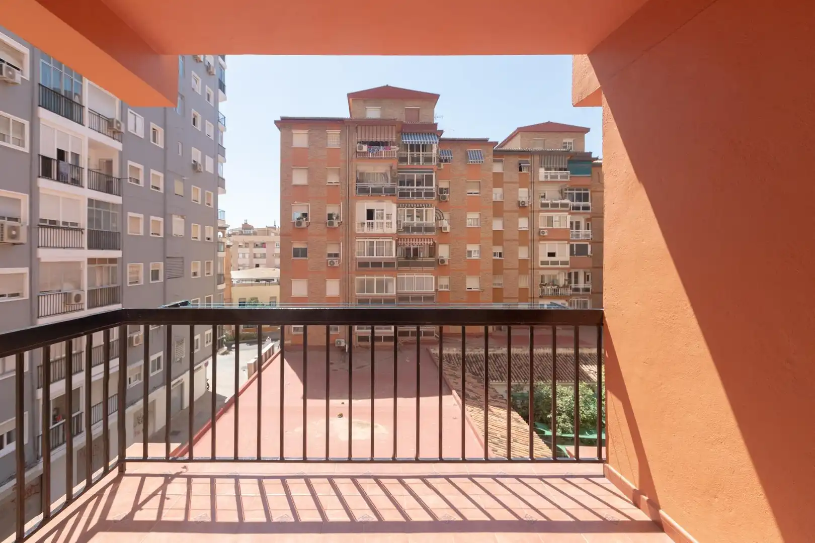 Piso en venta en AYALA, Parque Ayala - Jardín de la Abadía - Huelín