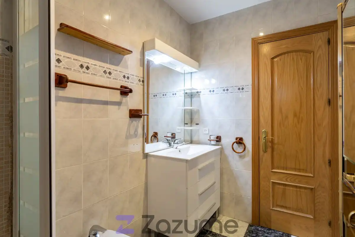 Wohnung zur Miete in Av. del Dr. García Tapia, Marroquina