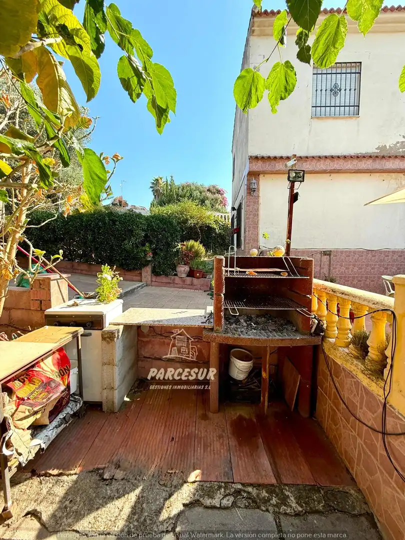 Garden of Houses for sale in Almodóvar del Río  with Air Conditioner, Private garden and Terrace