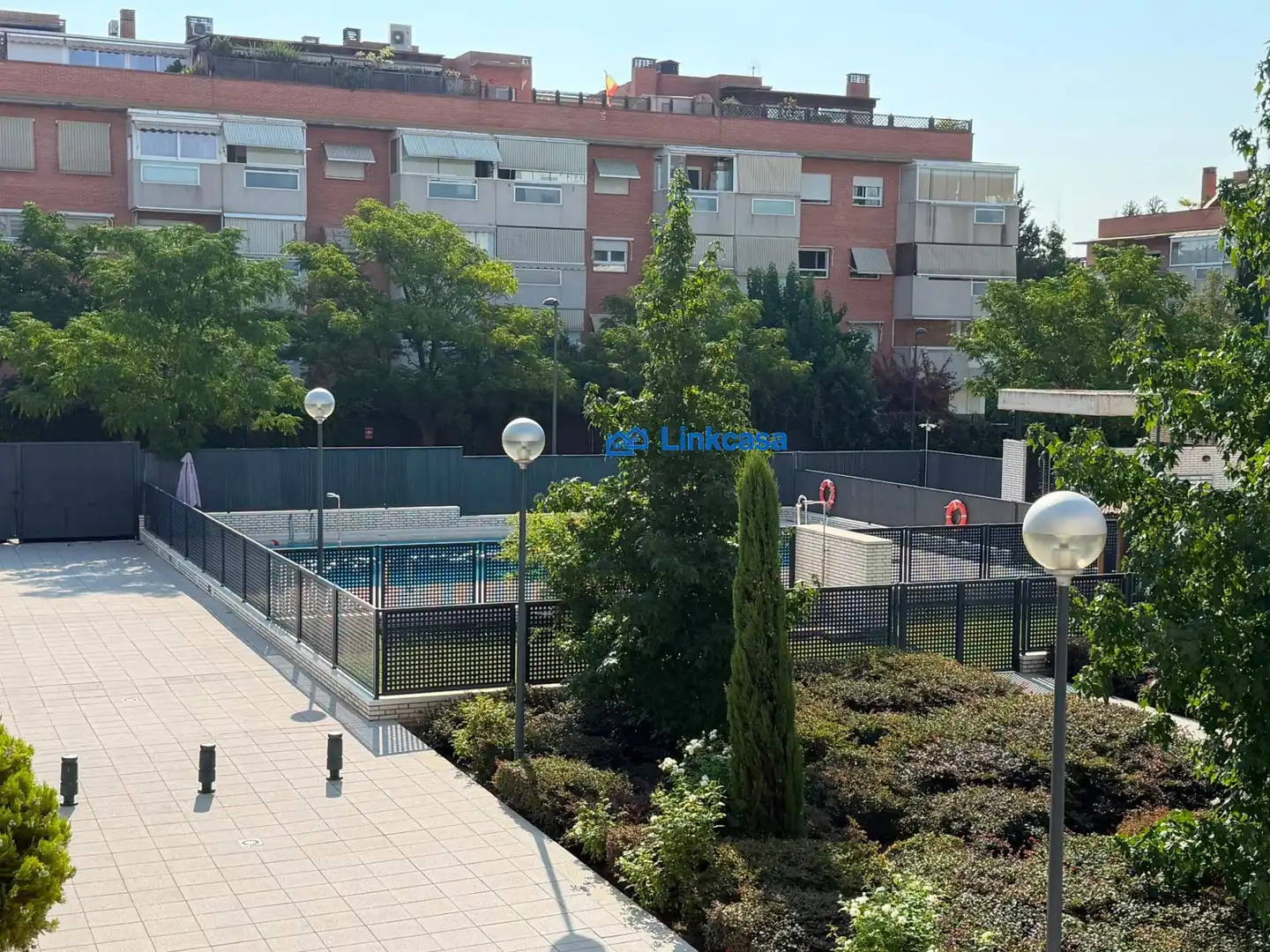 Piscina de Pis de lloguer en Pozuelo de Alarcón amb Aire condicionat, Calefacció i Jardí privat