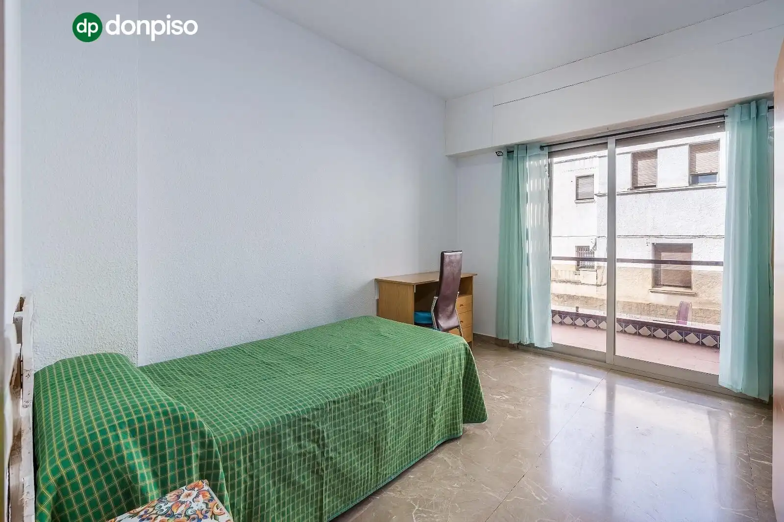 Habitación de Piso en venta en Granada