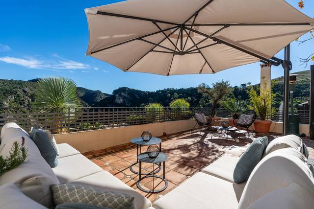 Casa-chalet en Venta en Benahavís pueblo