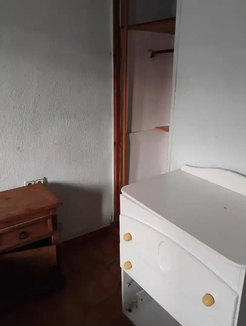 Schlafzimmer von Wohnung zur Miete in  Valencia Capital mit Klimaanlage und Balkon