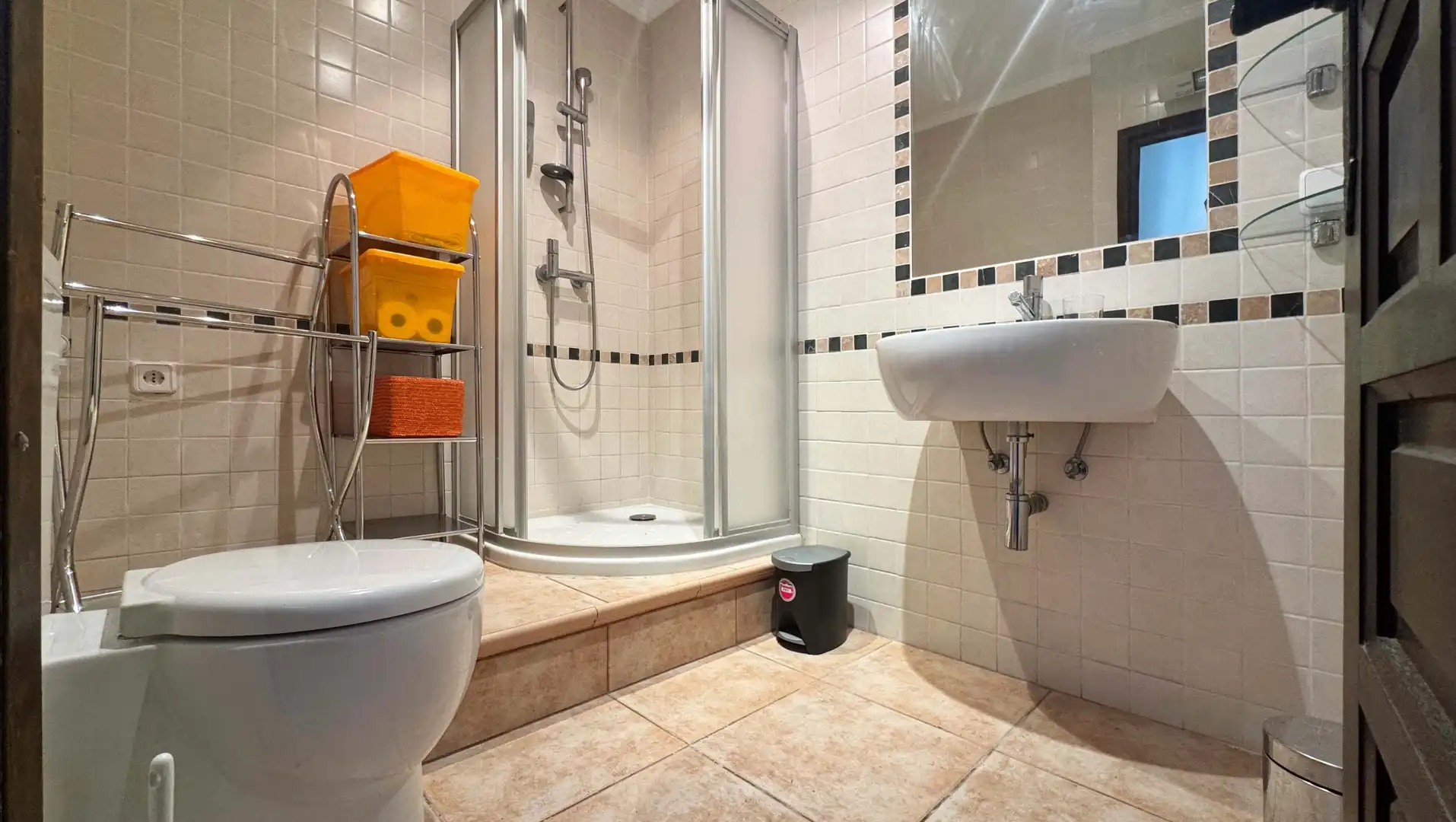 Badezimmer von Einfamilien-Reihenhaus zum Verkauf in Dénia mit Klimaanlage, Heizung und Terrasse