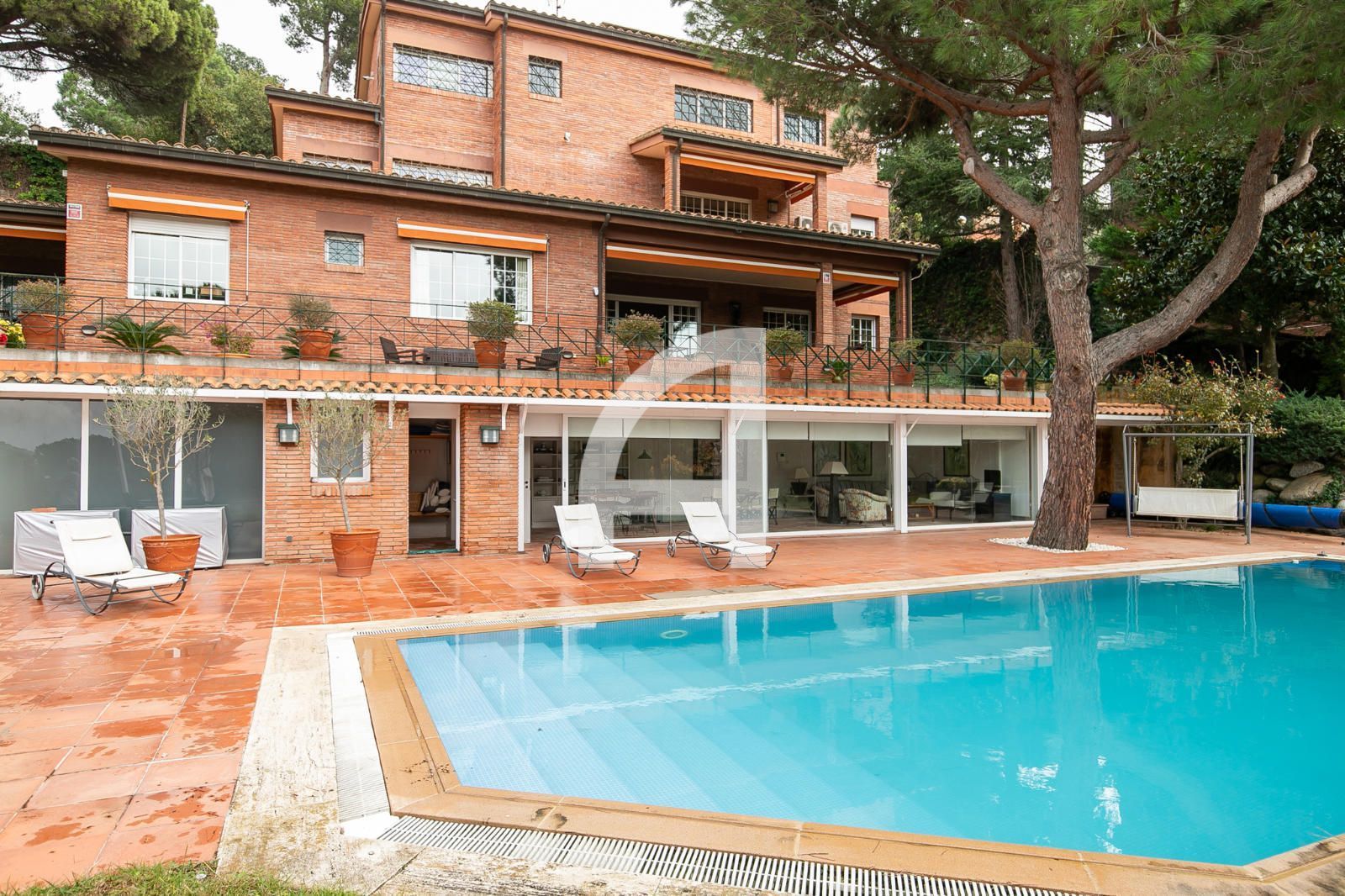 Piscina de Casa o xalet en venda en  Barcelona Capital amb Aire condicionat, Calefacció i Parquet