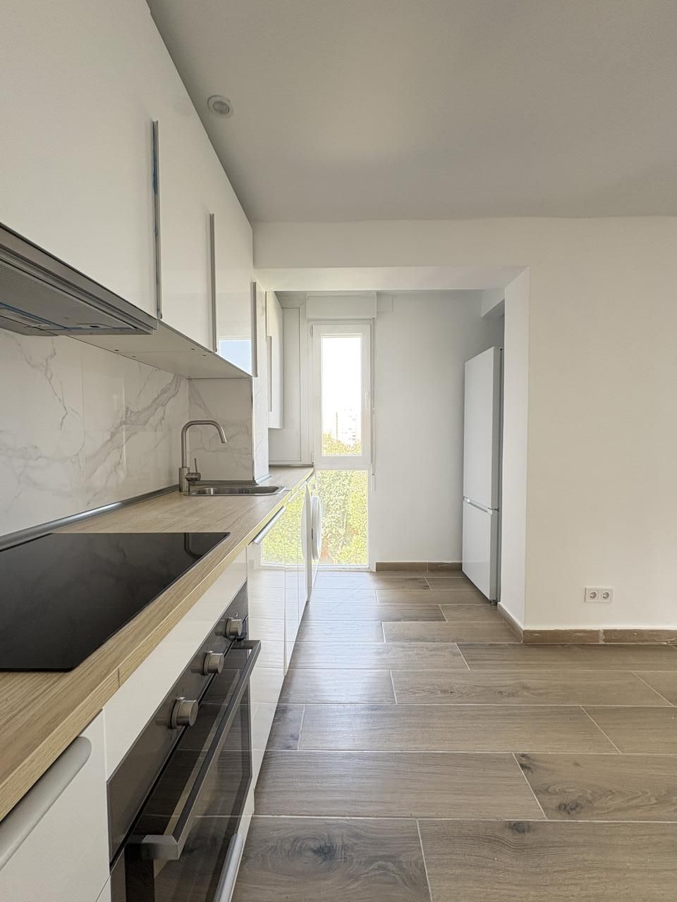 Kitchen of Flat to rent in  Madrid Capital  with Air Conditioner and Heating