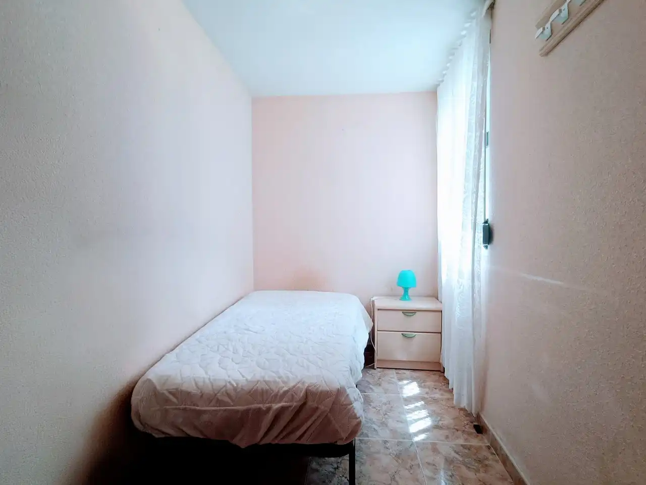 Bedroom of Flat for rent in Madrid  with Air Conditioner and Furnished