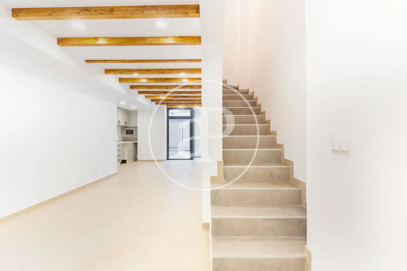 Loft zum Verkauf in Valencia mit Klimaanlage, Heizung und Terrasse